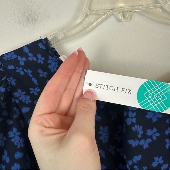 Lush | Black and Blue Floral Tie Back Blouse Size Large NWT - Picture 6 of 8